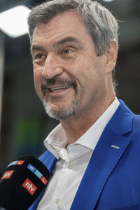 Festivaleröffnung mit Filmpremiere 'The Ballad of Wallis Island', Filmfest München 2025