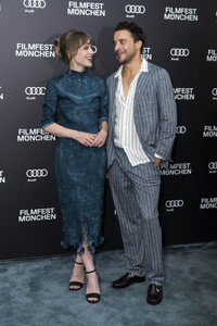 Serienpremiere 'Miss Sophie - Same Procedure as Every Year', Fil