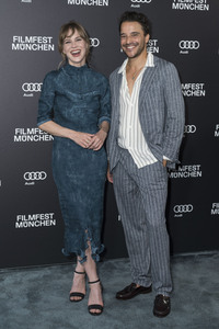 Serienpremiere 'Miss Sophie - Same Procedure as Every Year', Fil