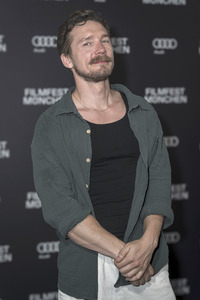 Serienpremiere 'Miss Sophie - Same Procedure as Every Year', Fil