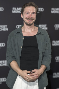 Serienpremiere 'Miss Sophie - Same Procedure as Every Year', Fil