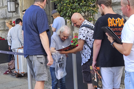 Angus Young von AC/DC in Berlin