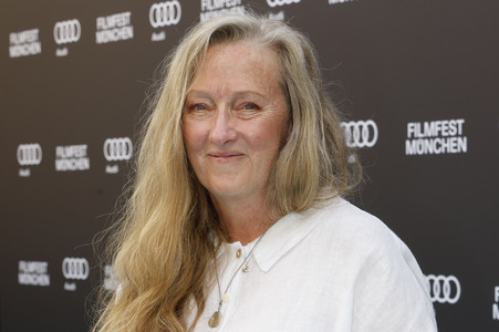 CineMerit Award für Gillian Anderson und Filmpremiere 'Der Salzpfad', Filmfest München 2025