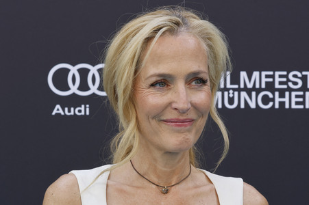 CineMerit Award für Gillian Anderson und Filmpremiere 'Der Salzpfad', Filmfest München 2025