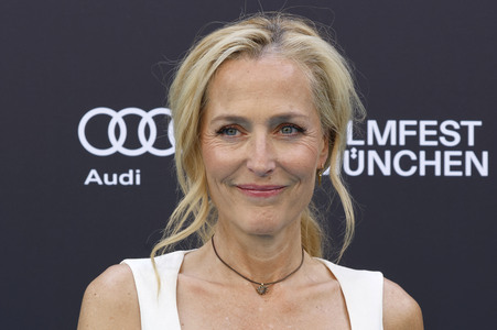 CineMerit Award für Gillian Anderson und Filmpremiere 'Der Salzpfad', Filmfest München 2025