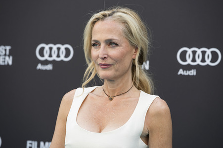 CineMerit Award für Gillian Anderson und Filmpremiere 'Der Salz