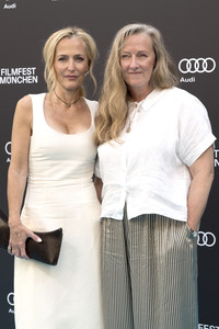 CineMerit Award für Gillian Anderson und Filmpremiere 'Der Salzpfad', Filmfest München 2025