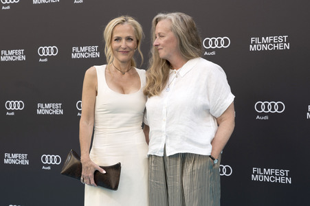 CineMerit Award für Gillian Anderson und Filmpremiere 'Der Salzpfad', Filmfest München 2025