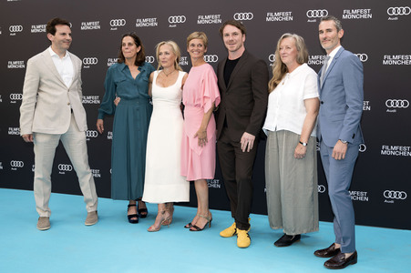 CineMerit Award für Gillian Anderson und Filmpremiere 'Der Salzpfad', Filmfest München 2025