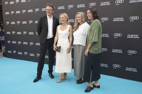 CineMerit Award für Gillian Anderson und Filmpremiere 'Der Salzpfad', Filmfest München 2025