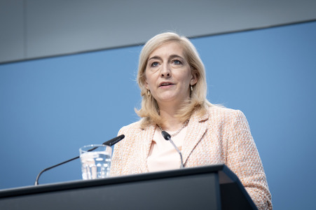 Pressestatement von Bundesgesundheitsministerin Nina Warken in Berlin