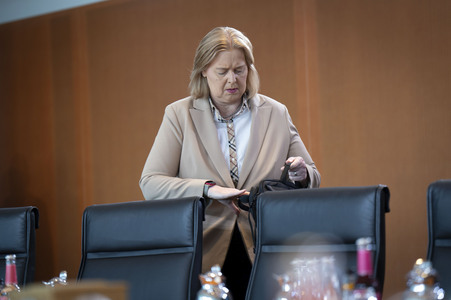 9. Sitzung des Bundeskabinetts in Berlin