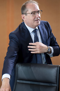 9. Sitzung des Bundeskabinetts in Berlin