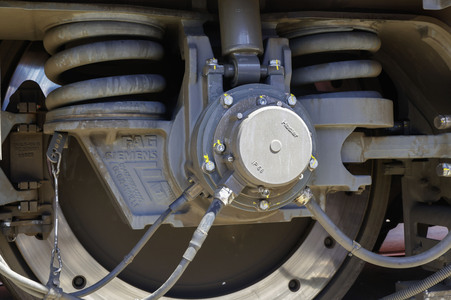 Erste automatisierte Güterzuglokomotive von DB Cargo im Testbetrieb in Köln