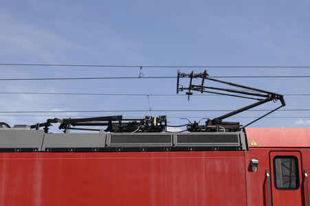 Erste automatisierte Güterzuglokomotive von DB Cargo im Testbetrieb in Köln