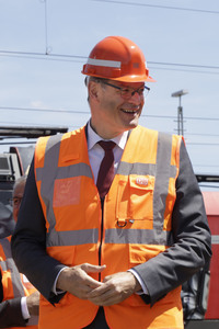 Erste automatisierte Güterzuglokomotive von DB Cargo im Testbet