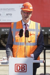 Erste automatisierte Güterzuglokomotive von DB Cargo im Testbet