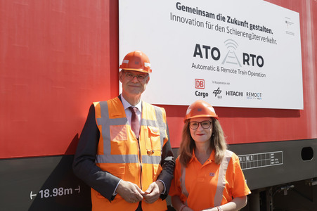 Erste automatisierte Güterzuglokomotive von DB Cargo im Testbet