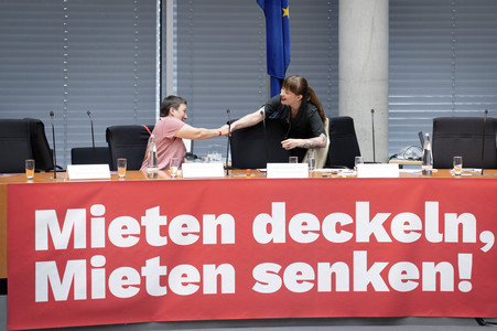 Pressestatement der Partei Die Linke in Berlin