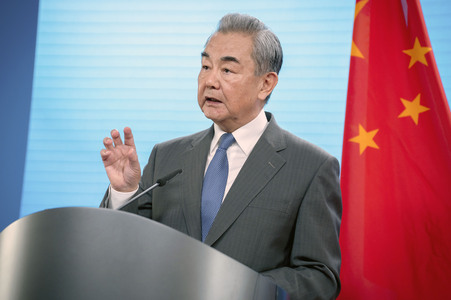 Pressekonferenz des chinesischen Außenministers und des deutschen Außenministers in Berlin