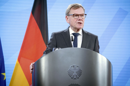 Pressekonferenz des chinesischen Außenministers und des deutschen Außenministers in Berlin