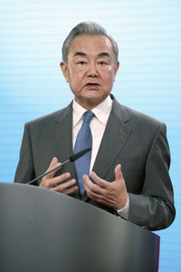 Pressekonferenz des chinesischen Außenministers und des deutschen Außenministers in Berlin