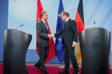 Pressekonferenz des chinesischen Außenministers und des deutschen Außenministers in Berlin