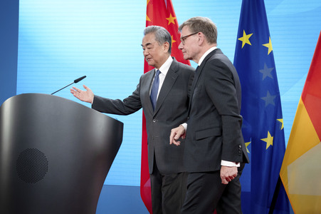 Pressekonferenz des chinesischen Außenministers und des deutschen Außenministers in Berlin