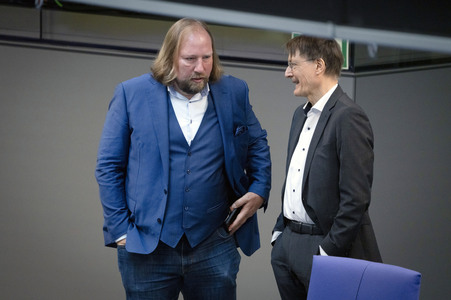 16. Sitzung des Deutschen Bundestages in Berlin