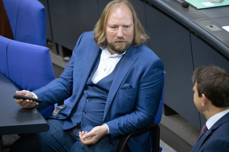 16. Sitzung des Deutschen Bundestages in Berlin