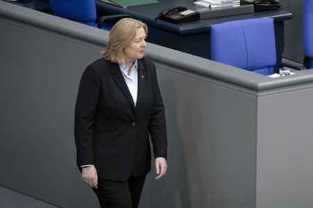 16. Sitzung des Deutschen Bundestages in Berlin