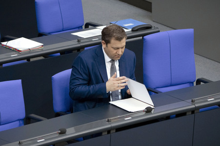 16. Sitzung des Deutschen Bundestages in Berlin