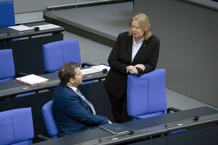 16. Sitzung des Deutschen Bundestages in Berlin