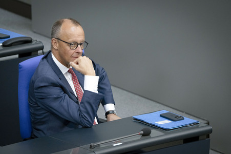 16. Sitzung des Deutschen Bundestages in Berlin