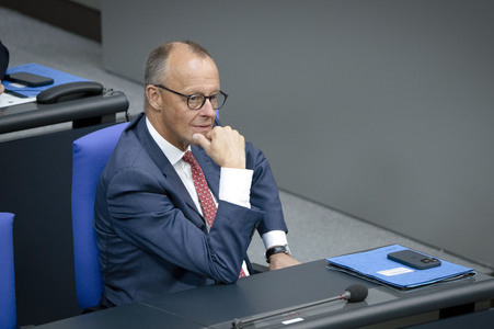 16. Sitzung des Deutschen Bundestages in Berlin