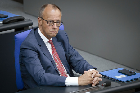 16. Sitzung des Deutschen Bundestages in Berlin