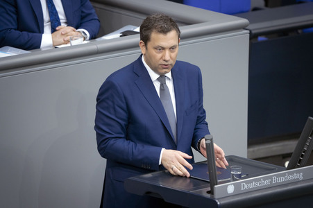 16. Sitzung des Deutschen Bundestages in Berlin