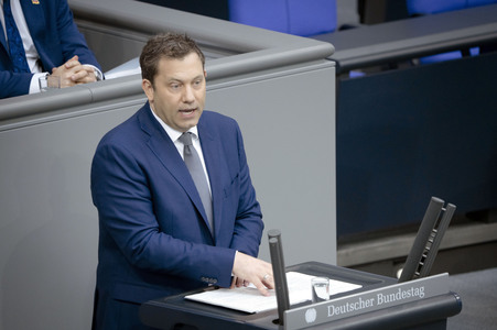 16. Sitzung des Deutschen Bundestages in Berlin