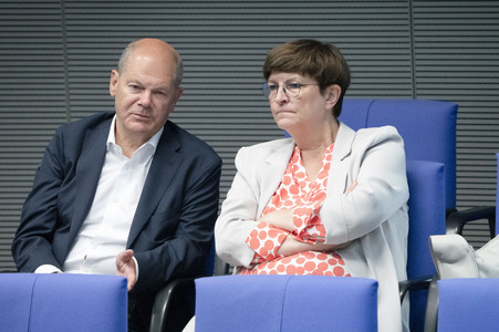 16. Sitzung des Deutschen Bundestages in Berlin