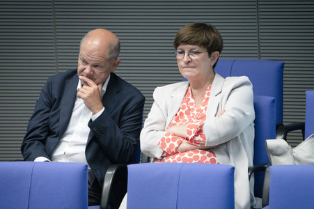 16. Sitzung des Deutschen Bundestages in Berlin