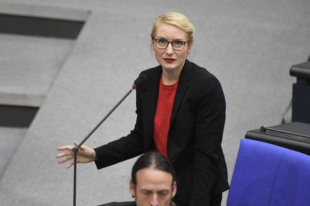 17. Sitzung des Deutschen Bundestages in Berlin