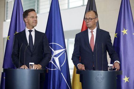 Empfang des NATO-Generalsekretärs in Berlin