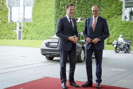 Empfang des NATO-Generalsekretärs in Berlin