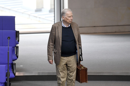 19 Sitzung des Deutschen Bundestages in Berlin