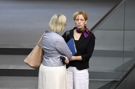 19 Sitzung des Deutschen Bundestages in Berlin