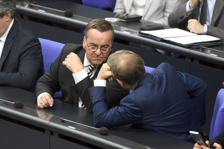 19 Sitzung des Deutschen Bundestages in Berlin