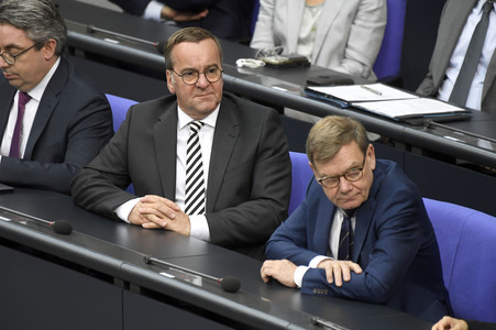 19 Sitzung des Deutschen Bundestages in Berlin