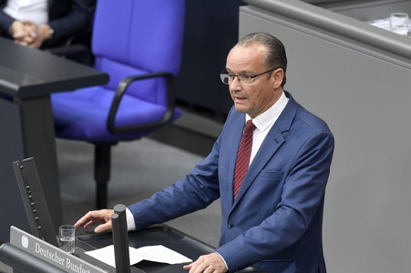 19 Sitzung des Deutschen Bundestages in Berlin