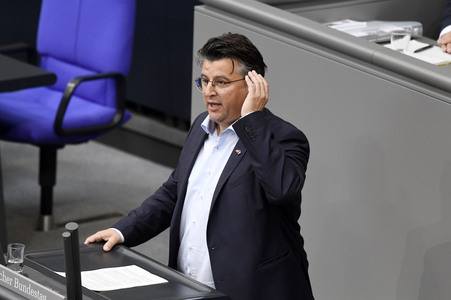 19 Sitzung des Deutschen Bundestages in Berlin