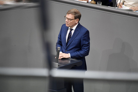 19 Sitzung des Deutschen Bundestages in Berlin